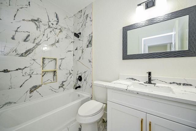 21614 Lee Road, Humble, TX 77338