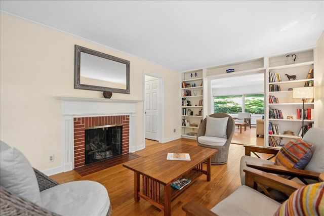 1111 Amherst Drive, Madison, WI 53705