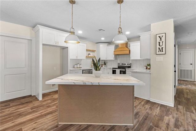 1728 Myrtle Street, Westlake, LA 70669