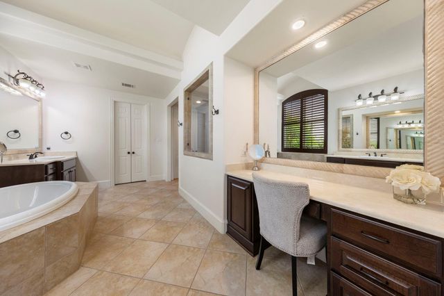 22 Marin Creek Place, Spring, TX 77389