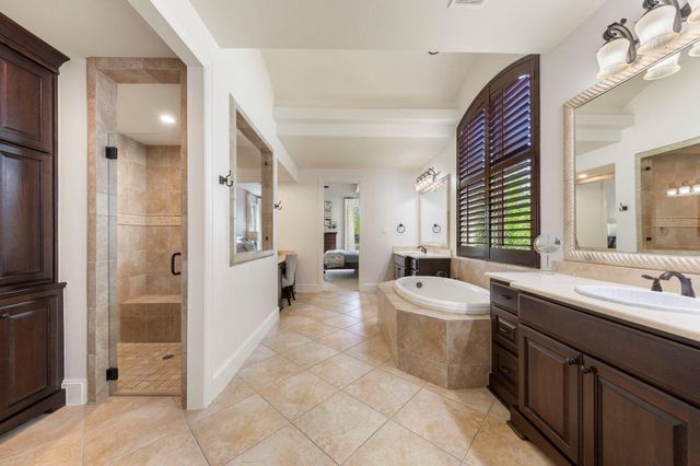 22 Marin Creek Place, Spring, TX 77389