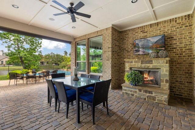 22 Marin Creek Place, Spring, TX 77389