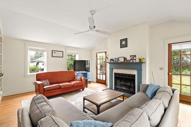 50 Williston Ave, Easthampton, MA 01027