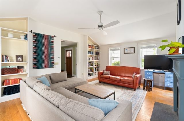 50 Williston Ave, Easthampton, MA 01027