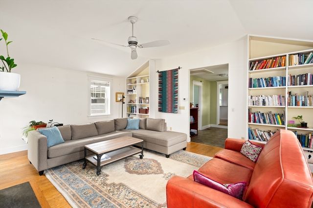 50 Williston Ave, Easthampton, MA 01027
