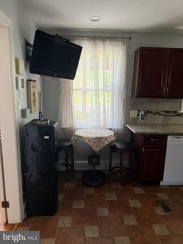 635 LUKENS AVE, Upper Darby, PA 19082