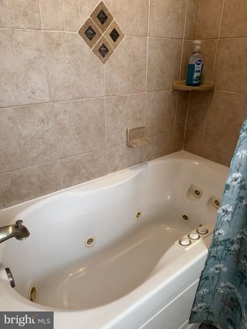 635 LUKENS AVE, Upper Darby, PA 19082