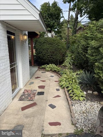 635 LUKENS AVE, Upper Darby, PA 19082