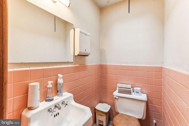 1453 EDGMONT AVE, Chester, PA 19013