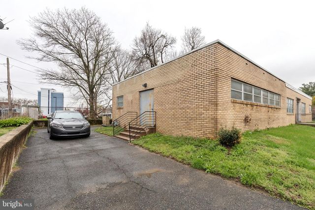 1453 EDGMONT AVE, Chester, PA 19013