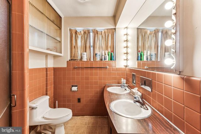 1453 EDGMONT AVE, Chester, PA 19013