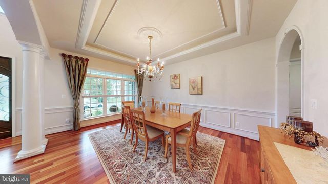 9813 SUNRISE RD, Vienna, VA 22181