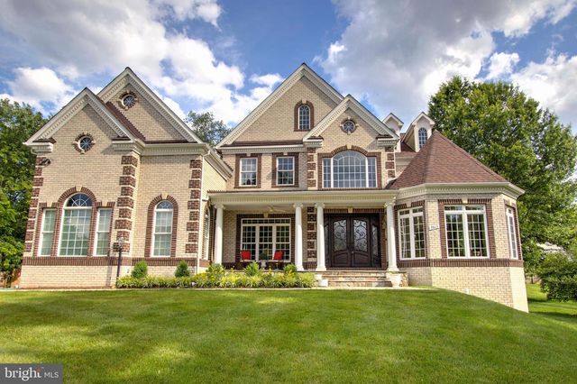 9813 SUNRISE RD, Vienna, VA 22181