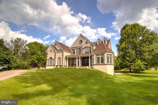 9813 SUNRISE RD, Vienna, VA 22181