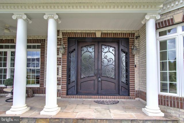 9813 SUNRISE RD, Vienna, VA 22181