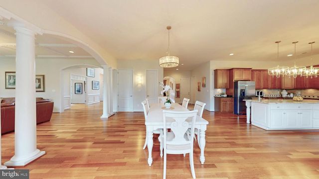 9813 SUNRISE RD, Vienna, VA 22181