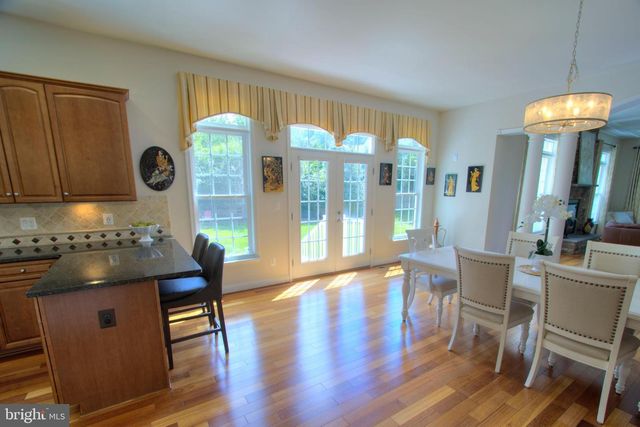 9813 SUNRISE RD, Vienna, VA 22181