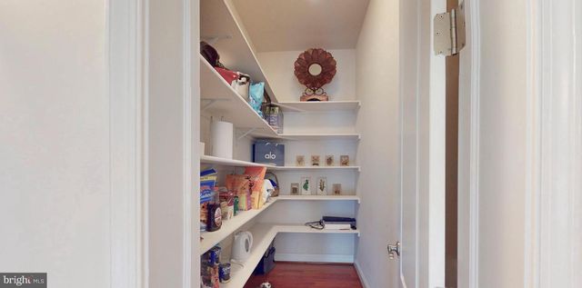 9813 SUNRISE RD, Vienna, VA 22181