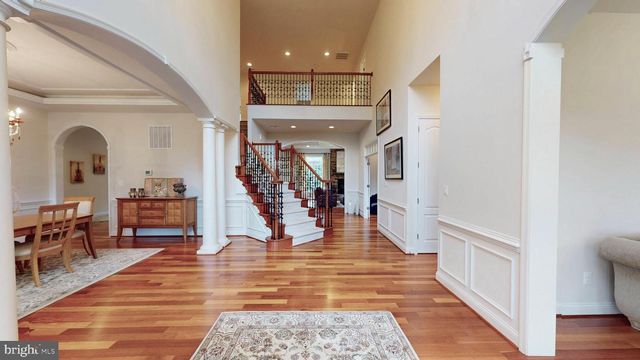 9813 SUNRISE RD, Vienna, VA 22181