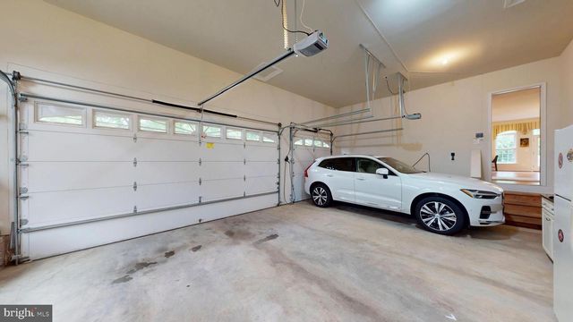 9813 SUNRISE RD, Vienna, VA 22181