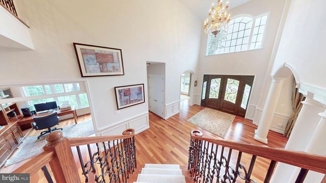 9813 SUNRISE RD, Vienna, VA 22181