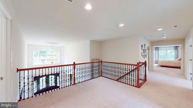 9813 SUNRISE RD, Vienna, VA 22181