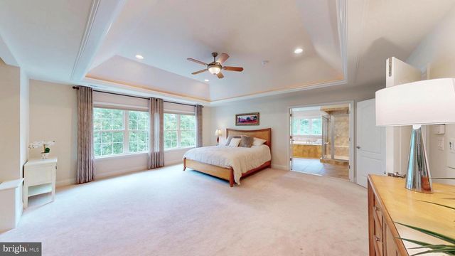 9813 SUNRISE RD, Vienna, VA 22181