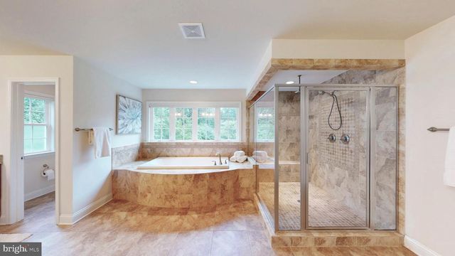 9813 SUNRISE RD, Vienna, VA 22181