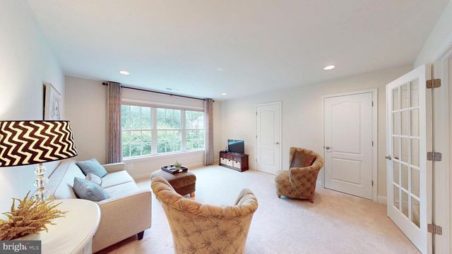 9813 SUNRISE RD, Vienna, VA 22181