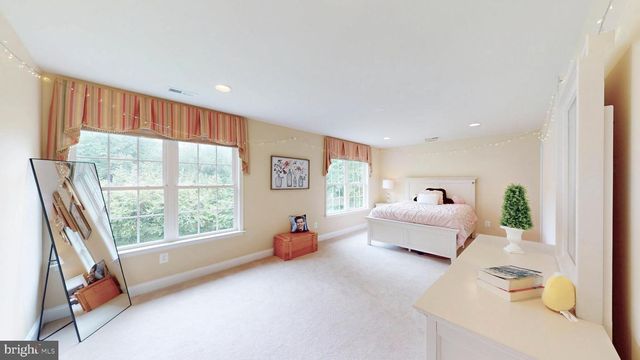 9813 SUNRISE RD, Vienna, VA 22181