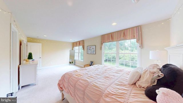 9813 SUNRISE RD, Vienna, VA 22181