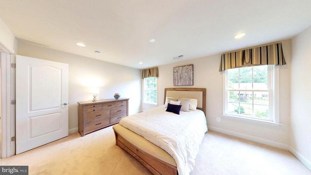 9813 SUNRISE RD, Vienna, VA 22181