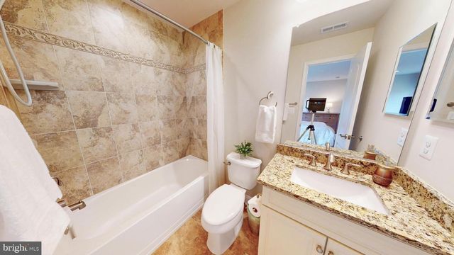 9813 SUNRISE RD, Vienna, VA 22181