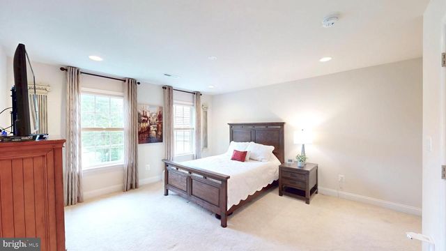 9813 SUNRISE RD, Vienna, VA 22181