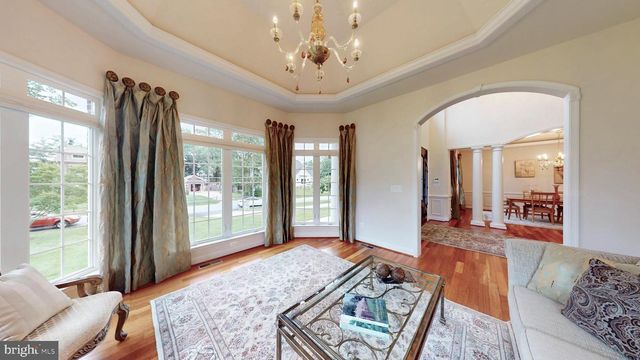 9813 SUNRISE RD, Vienna, VA 22181