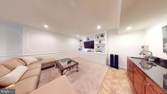 9813 SUNRISE RD, Vienna, VA 22181