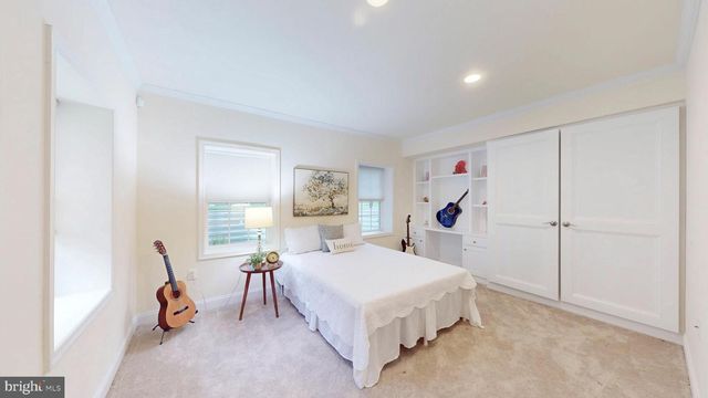 9813 SUNRISE RD, Vienna, VA 22181