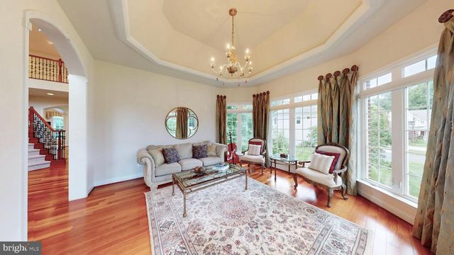 9813 SUNRISE RD, Vienna, VA 22181