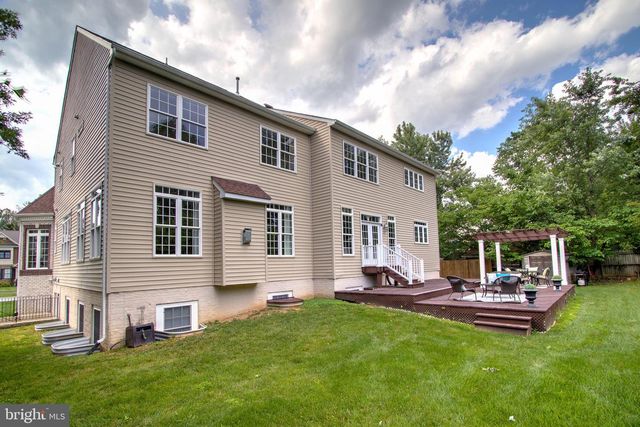 9813 SUNRISE RD, Vienna, VA 22181