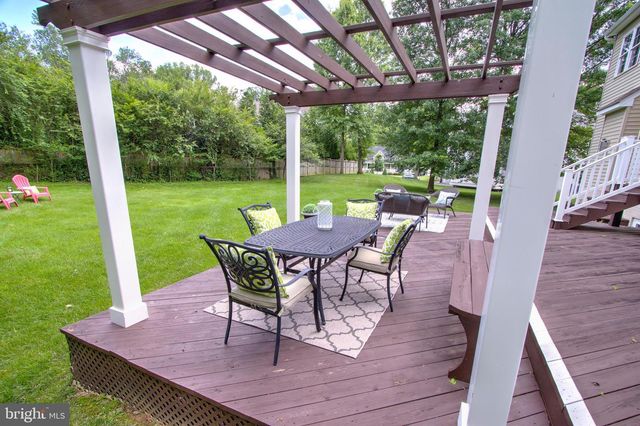 9813 SUNRISE RD, Vienna, VA 22181