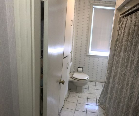 194 Robbins 2, Waltham, MA 02453