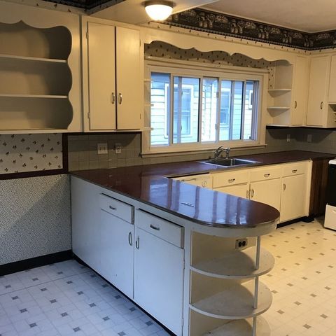 194 Robbins 2, Waltham, MA 02453