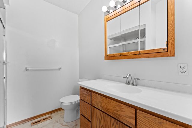 170 6th Lane NE, Oronoco, MN 55960