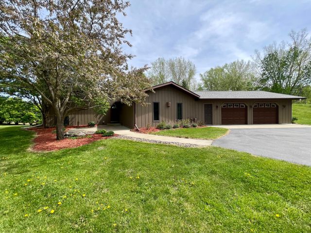 170 6th Lane NE, Oronoco, MN 55960