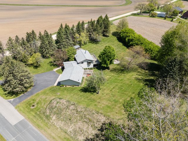 170 6th Lane NE, Oronoco, MN 55960