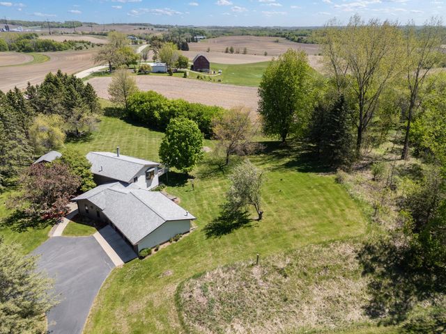 170 6th Lane NE, Oronoco, MN 55960