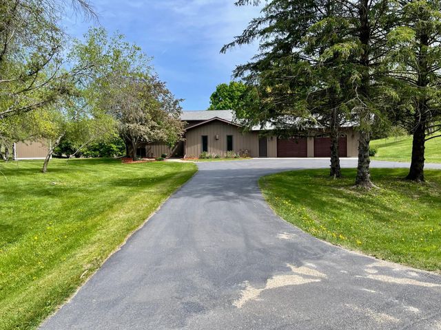 170 6th Lane NE, Oronoco, MN 55960
