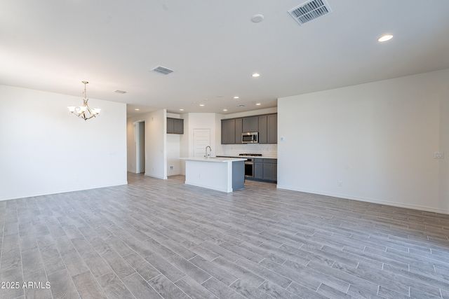 40000 W BUNKER Drive, Maricopa, AZ 85138