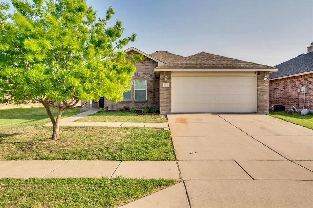 5701 Talons Crest Circle, Fort Worth, TX 76179