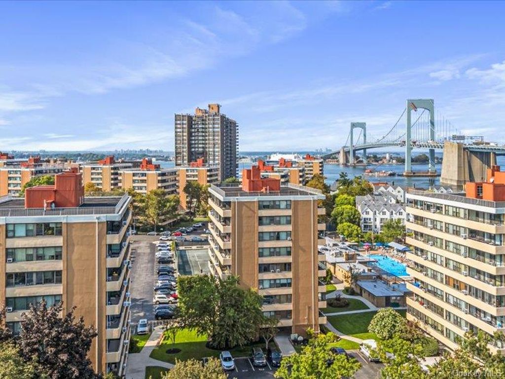 16801 12th Avenue 3A, Whitestone, NY 11357